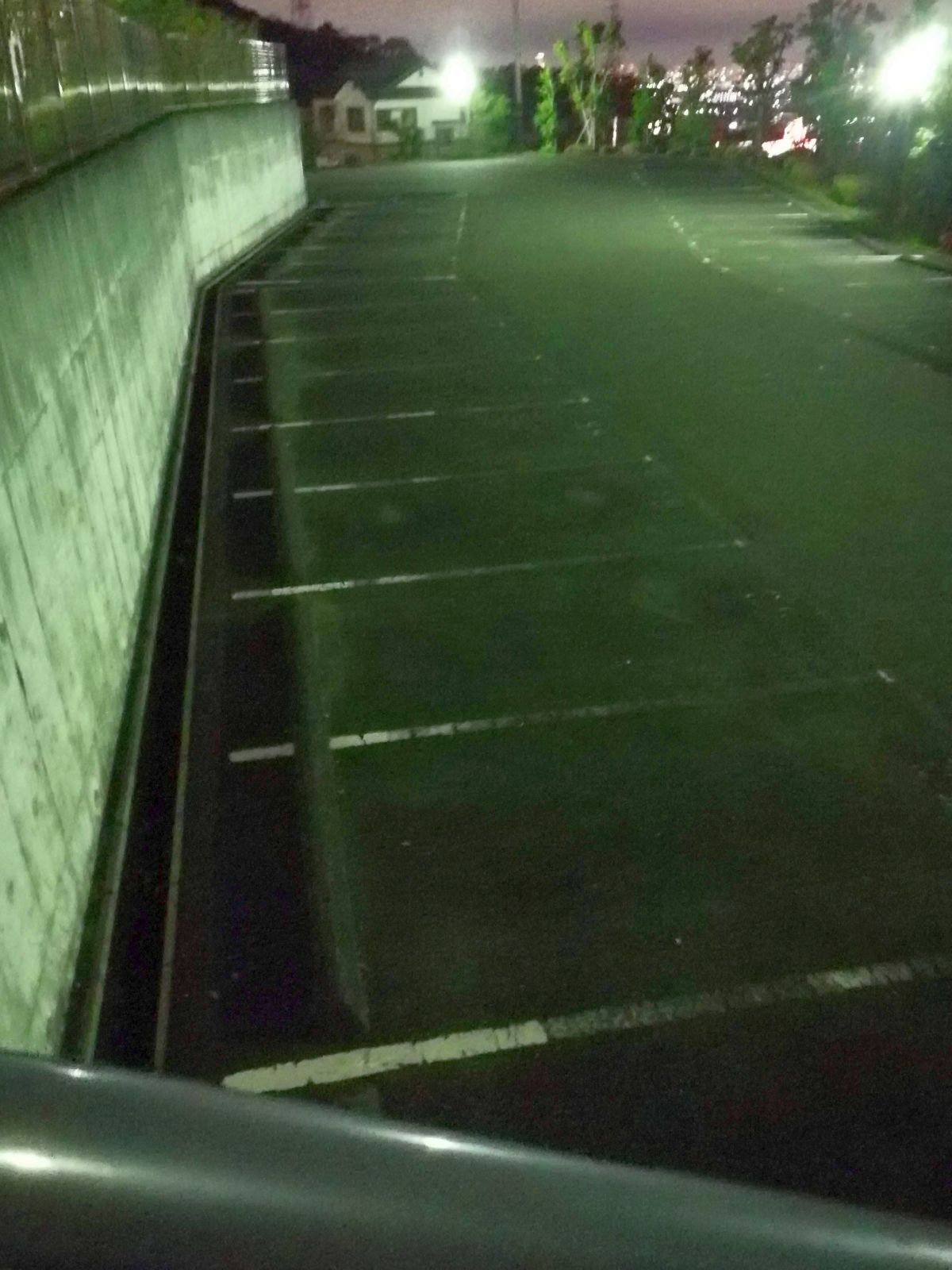 仕事場の駐車場