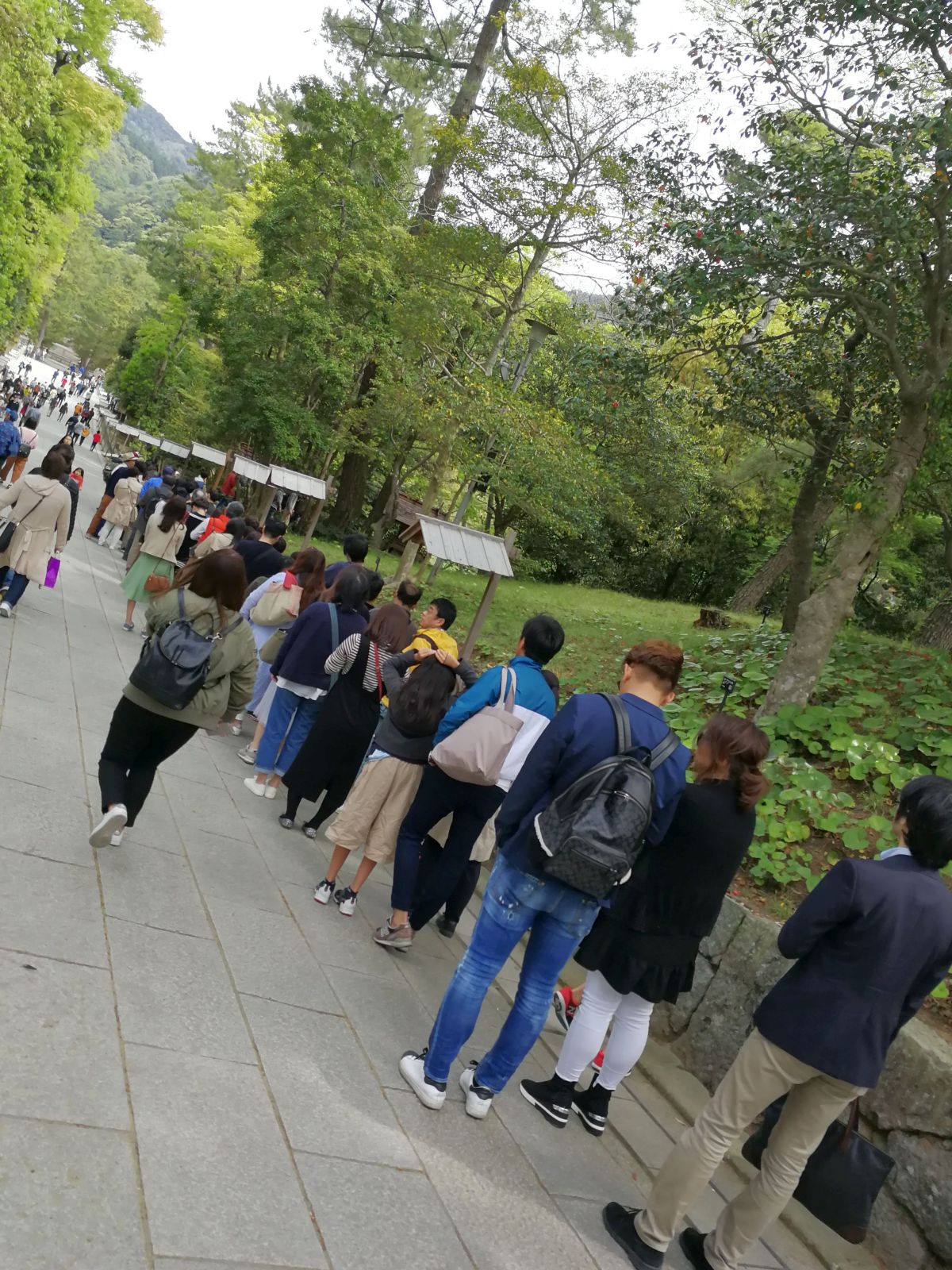 祓社の行列