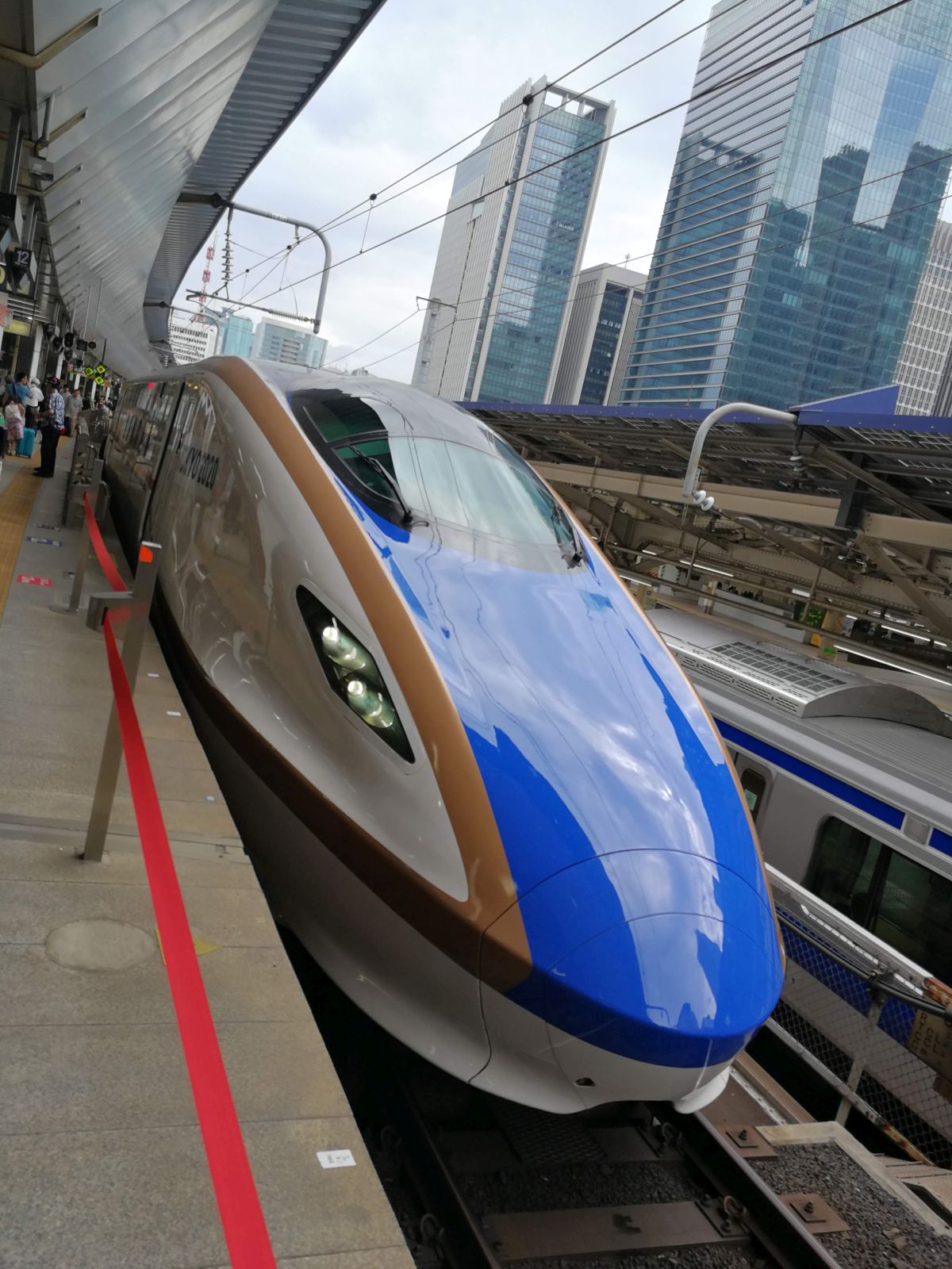 北陸新幹線のカラーリング