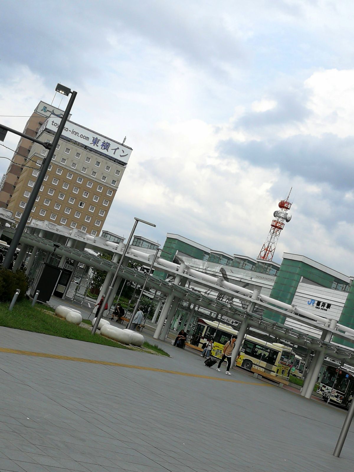 福井駅前風景