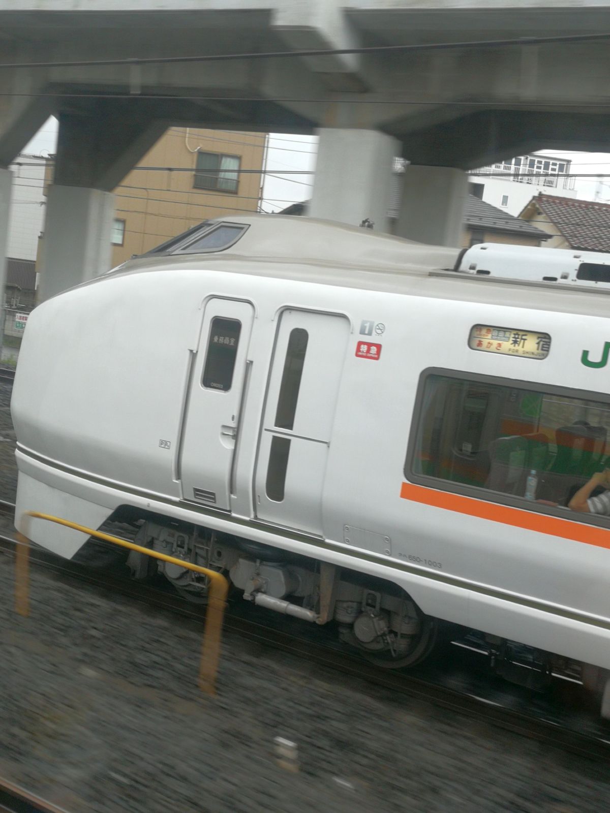 追いつ抜かれつ