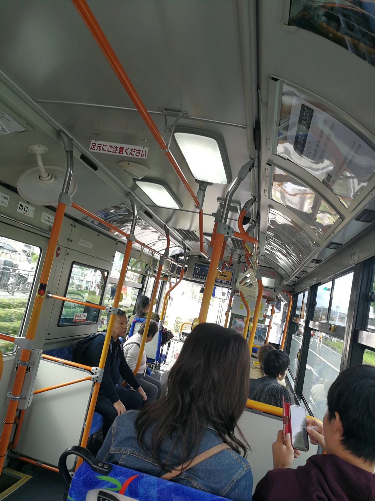 バスに乗車
