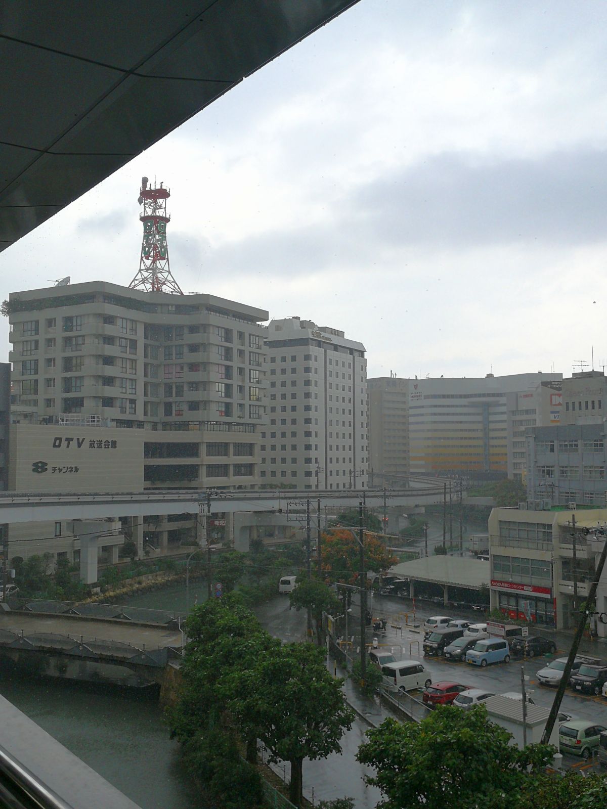 県庁前駅から見る風景
