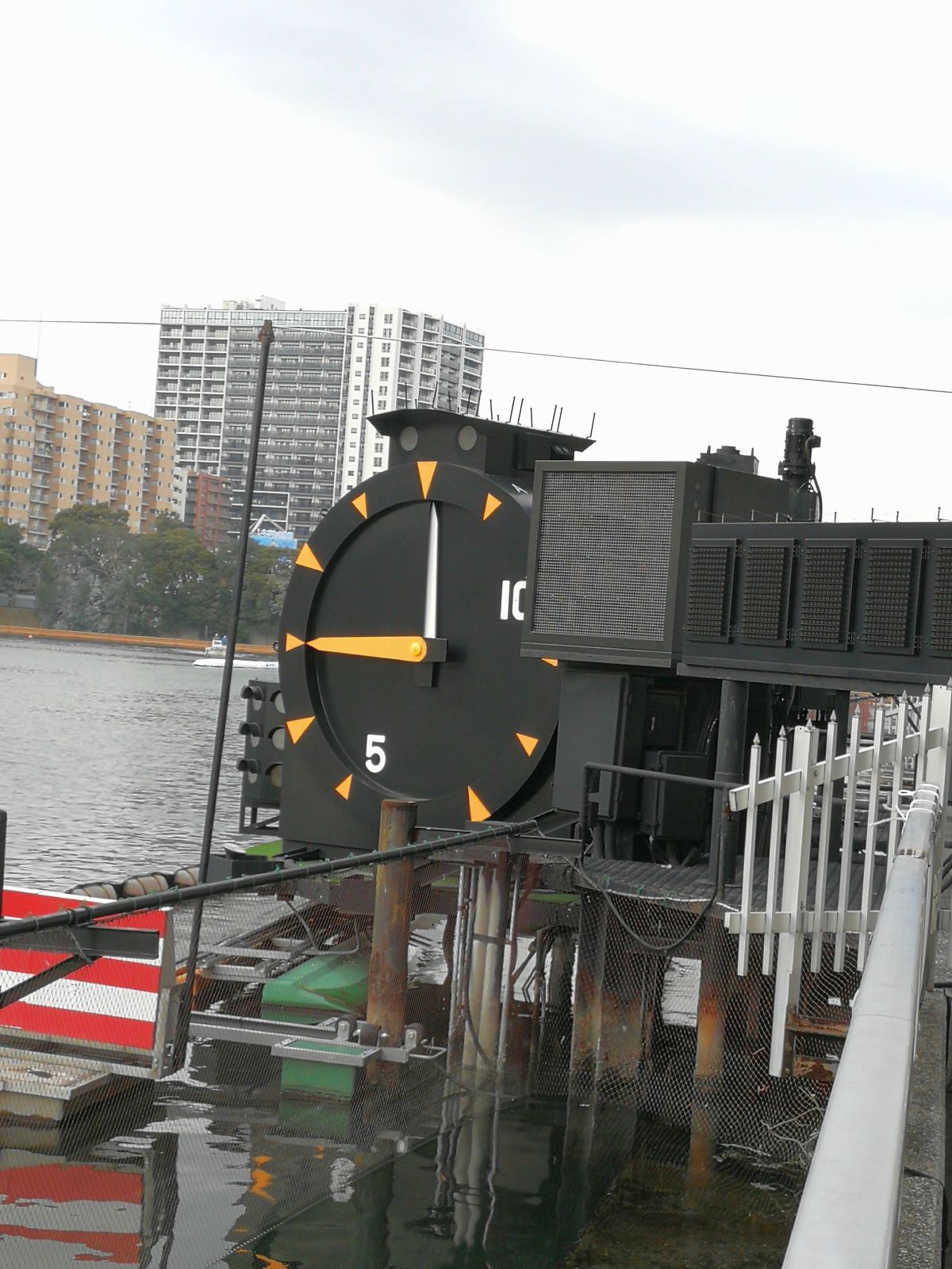 ボートレース場の時計