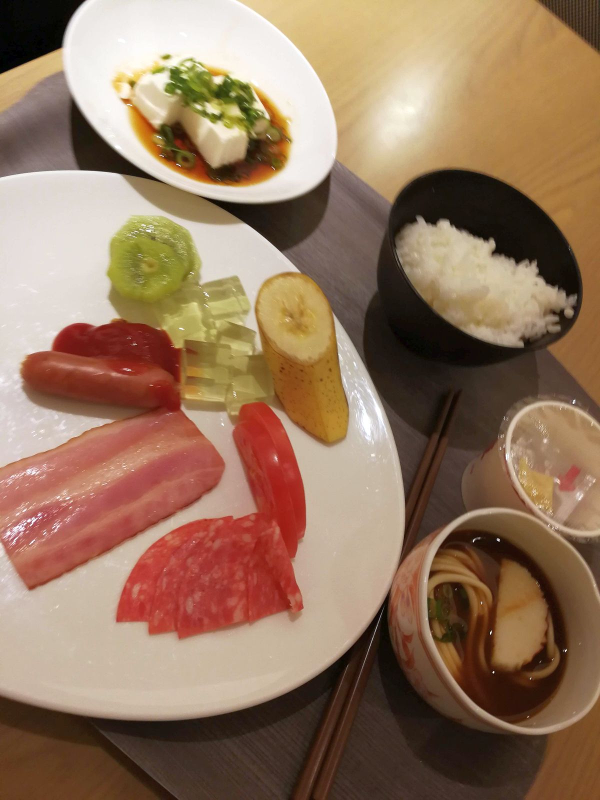 本日の朝食