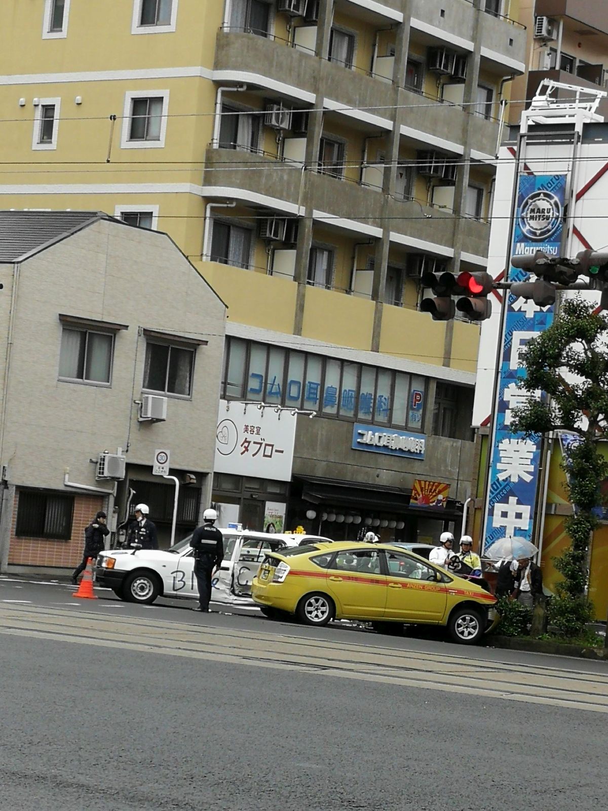タクシー同士の事故