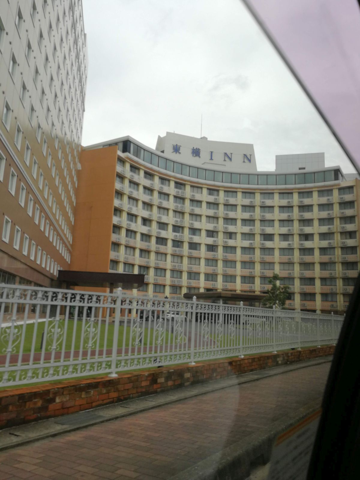 某横イン通過