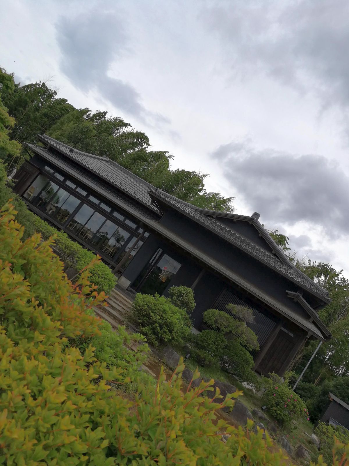店の建物