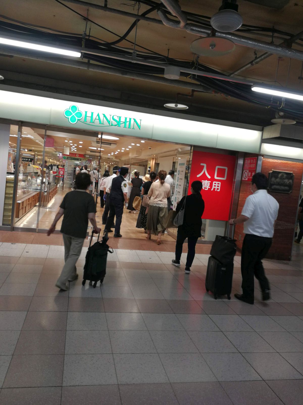 阪神百貨店の入口