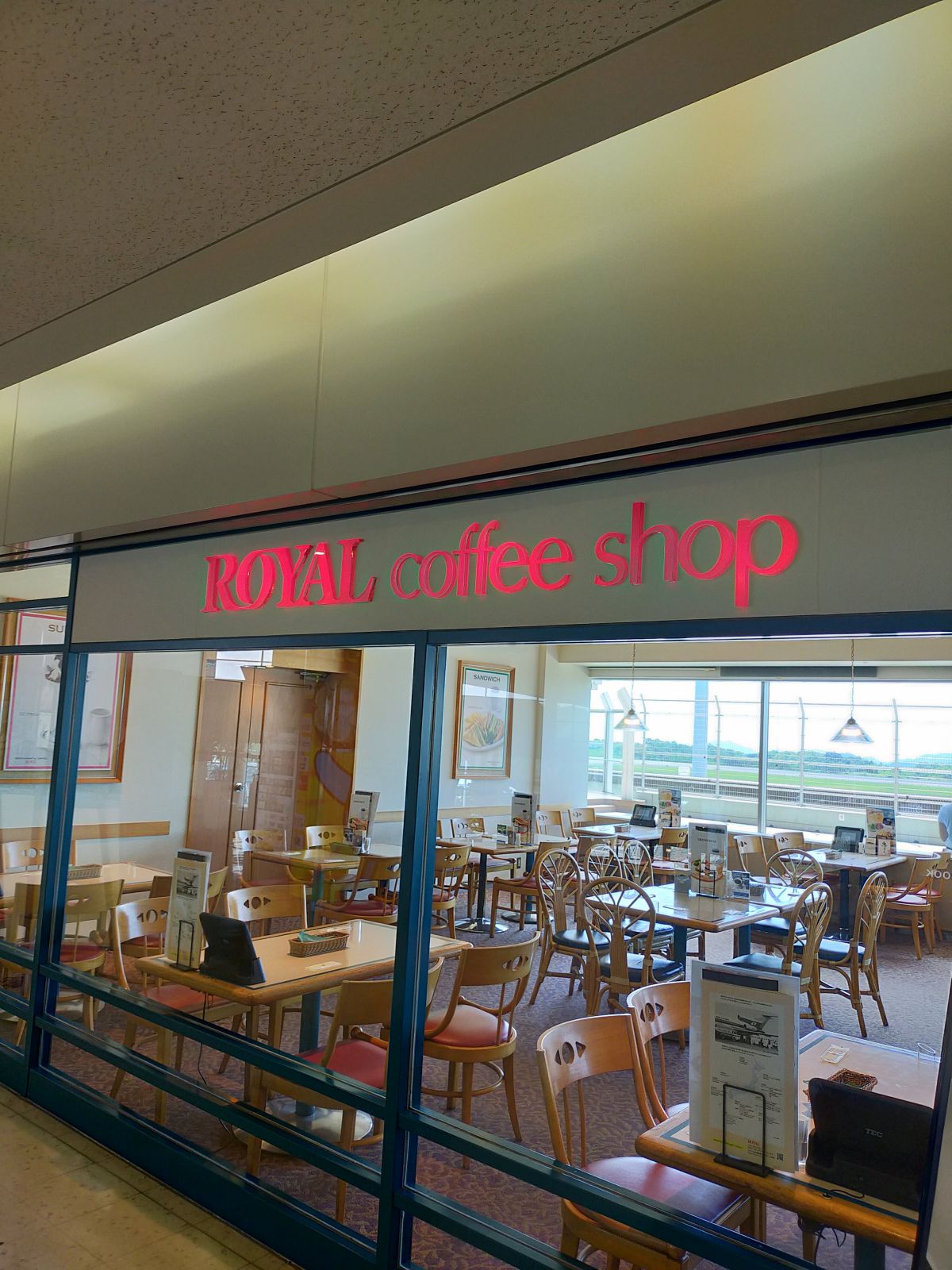 ROYAL coffee shop