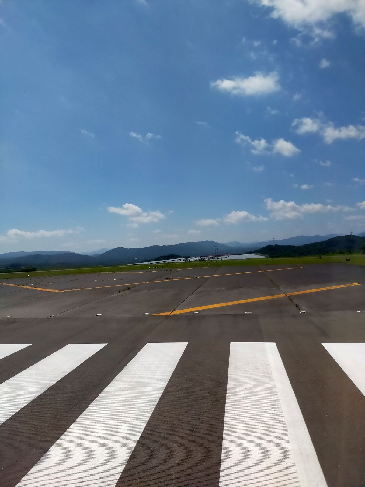 滑走路の先