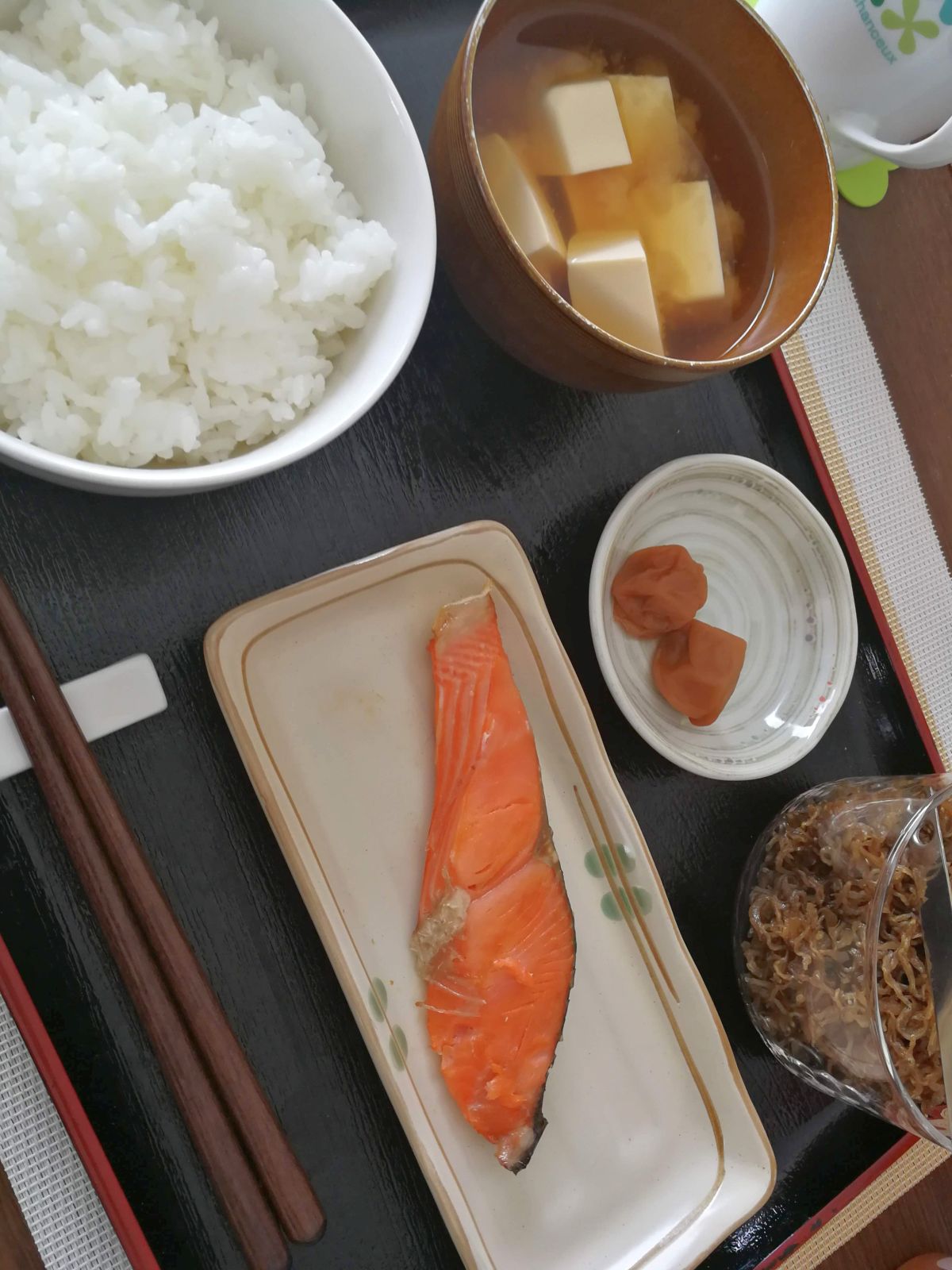 本日の朝食兼昼食