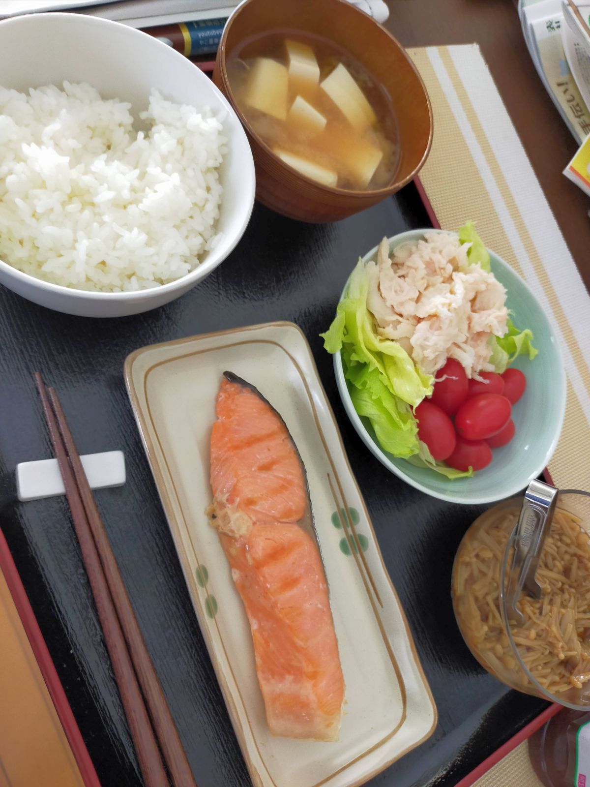 本日の朝食兼昼食