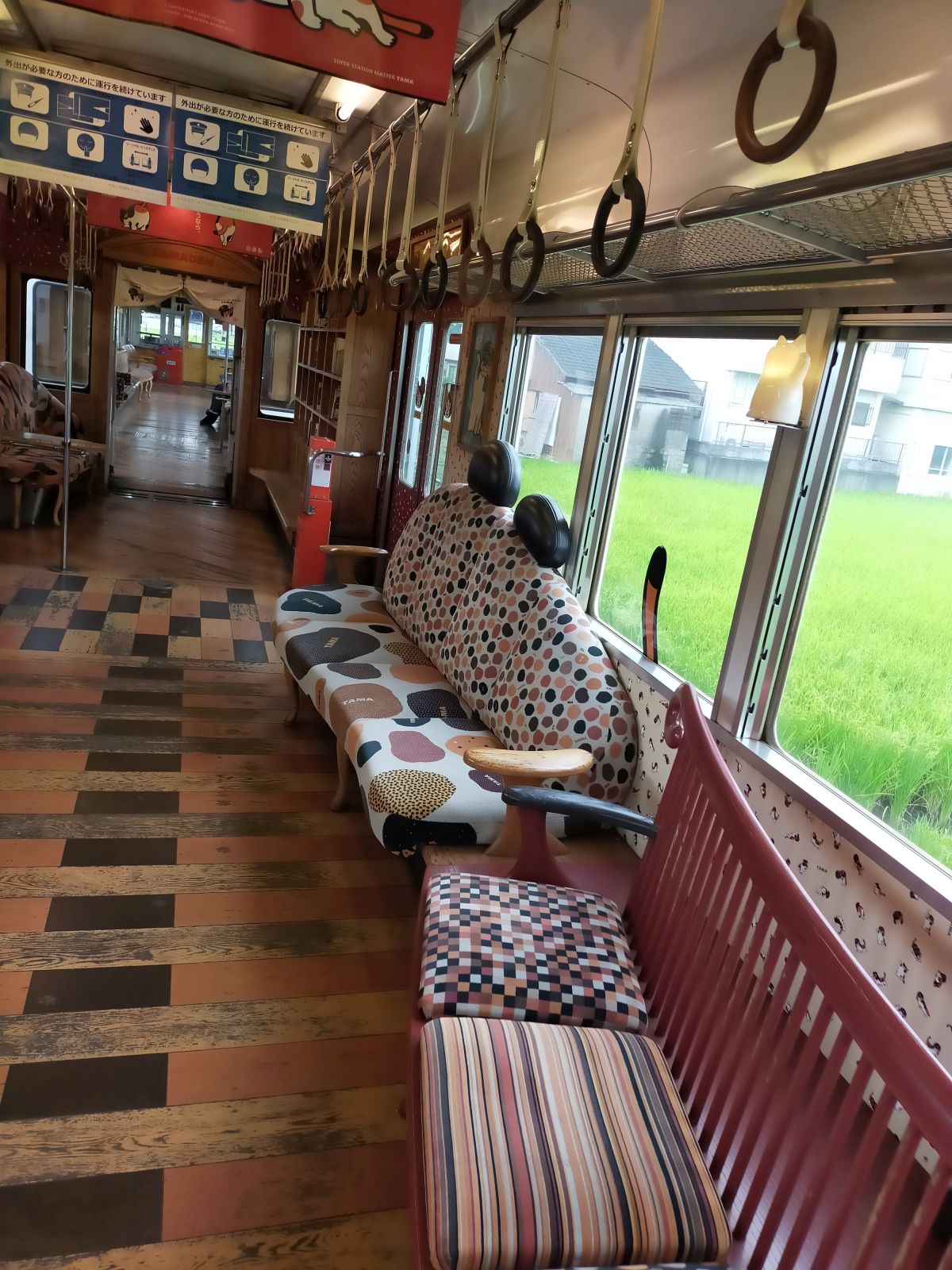 水戸岡テイスト