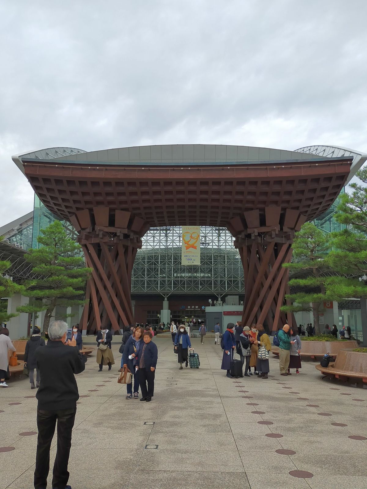 駅前モニュメント