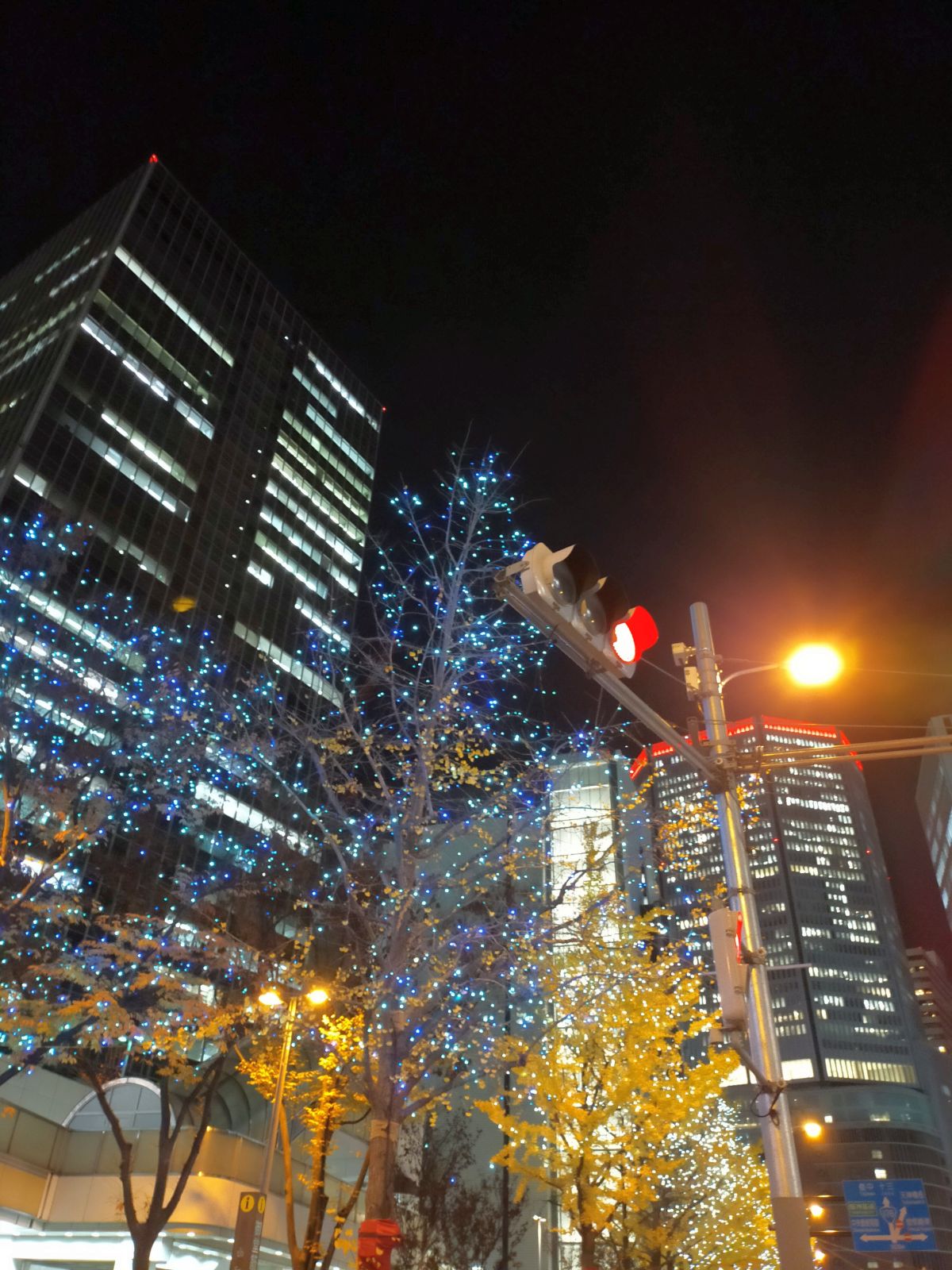 大阪駅前ビルの様子