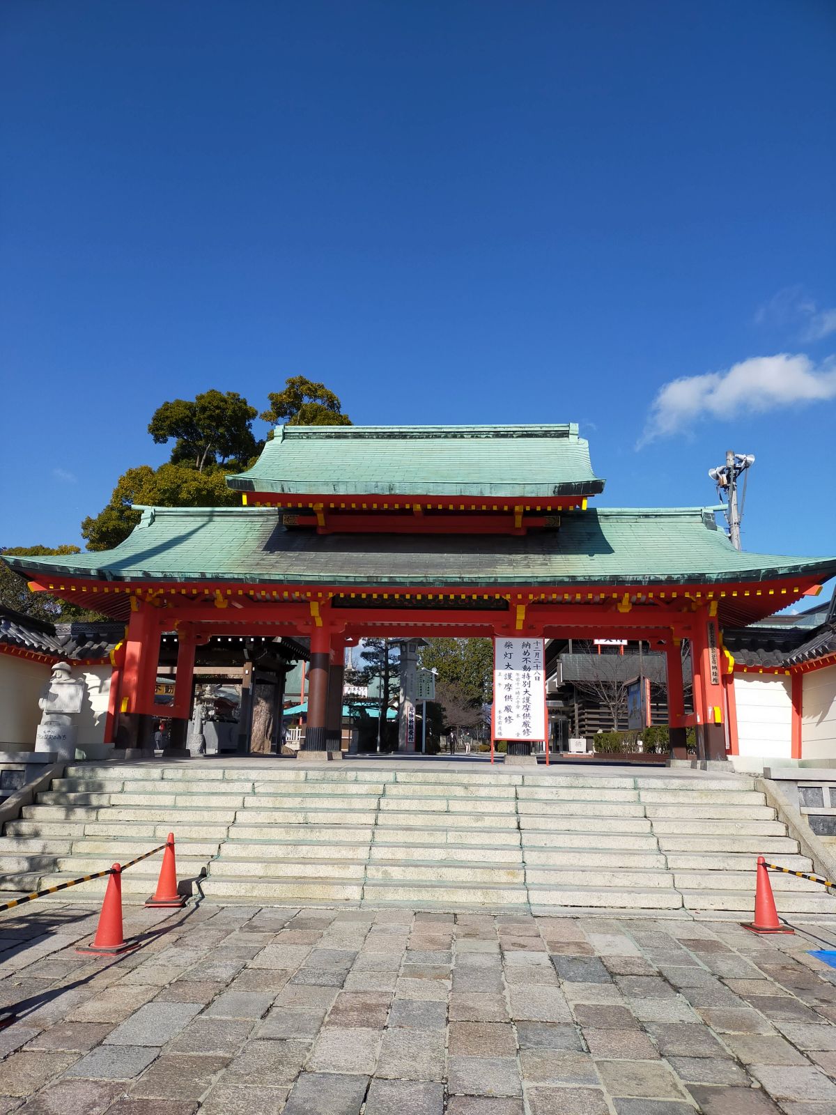 現在の新山門