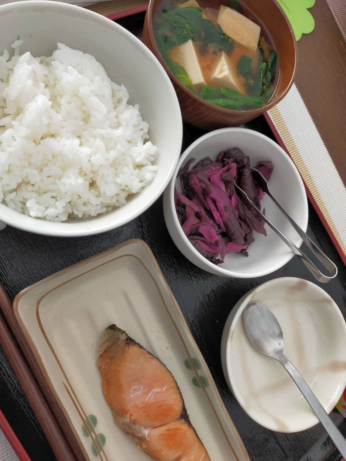 本日の朝食兼昼食