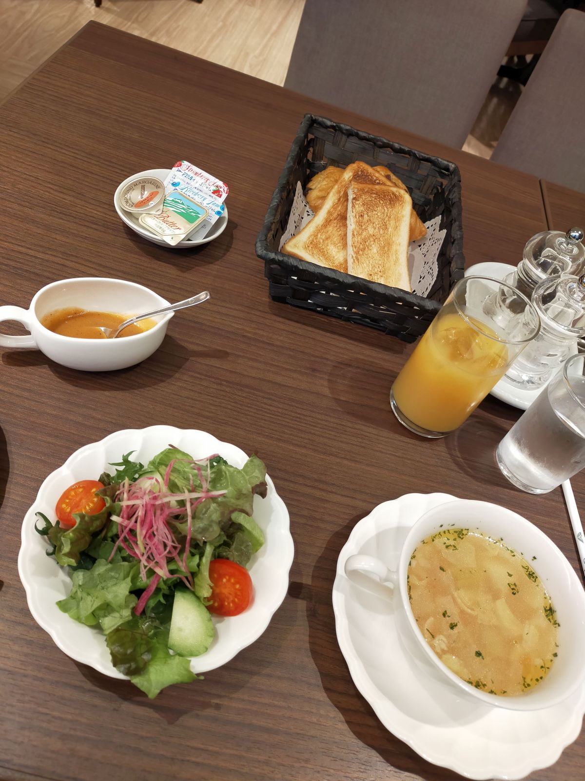 本日の朝食
