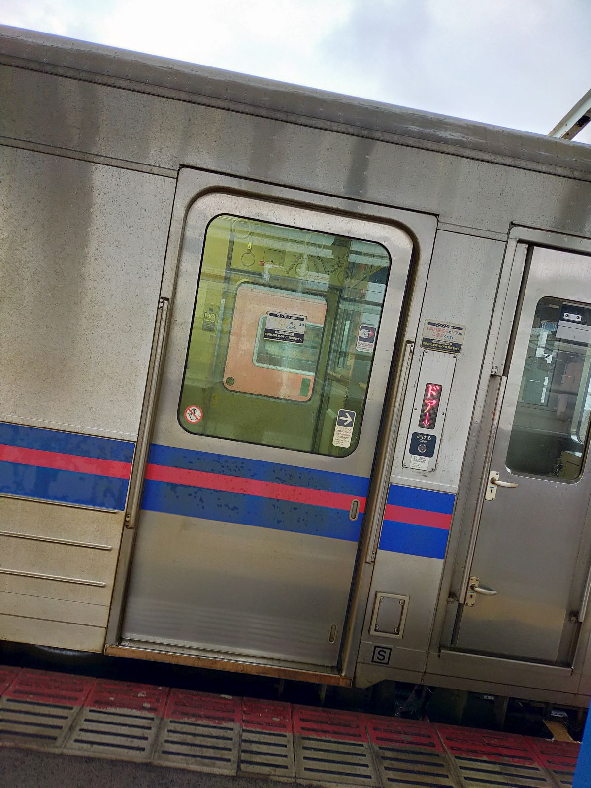手動ドア列車
