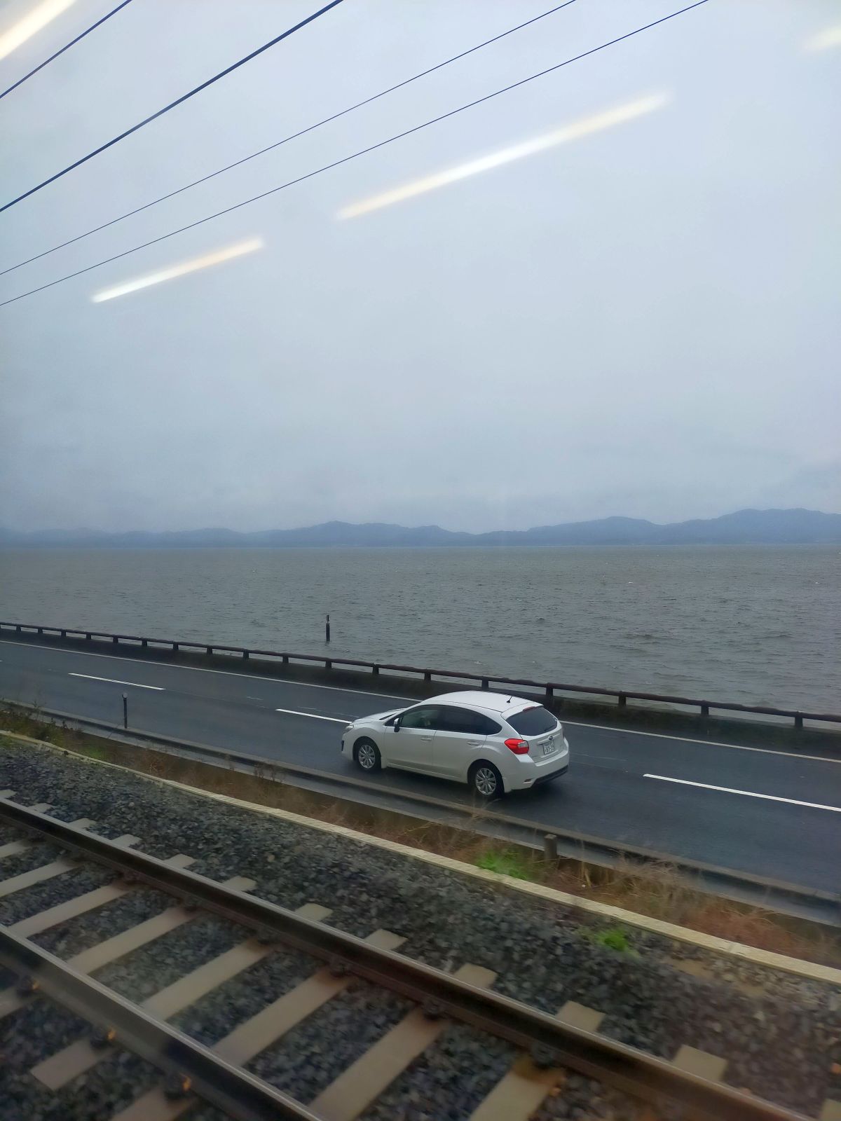 目の前は海