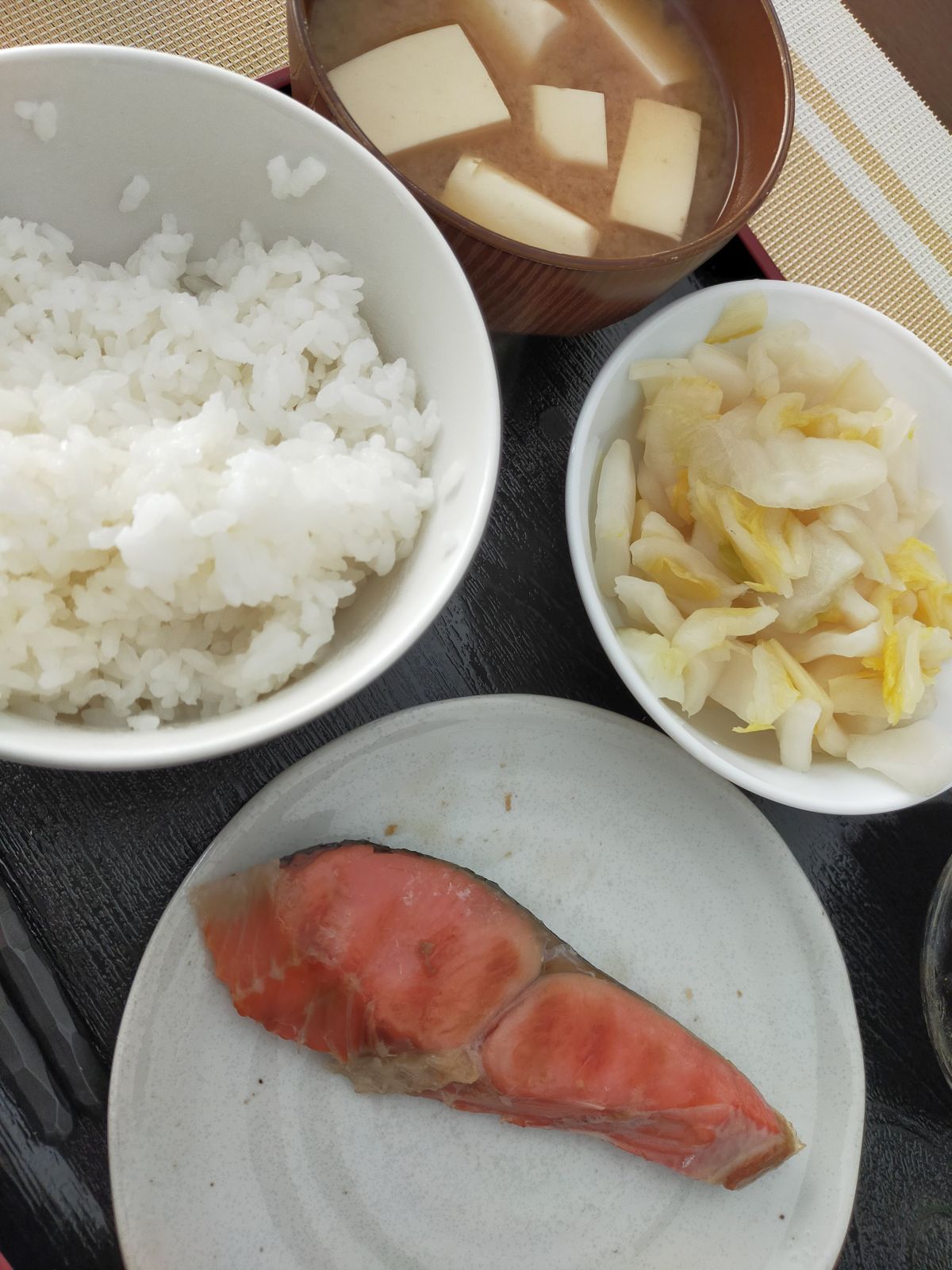 本日の朝食兼昼食