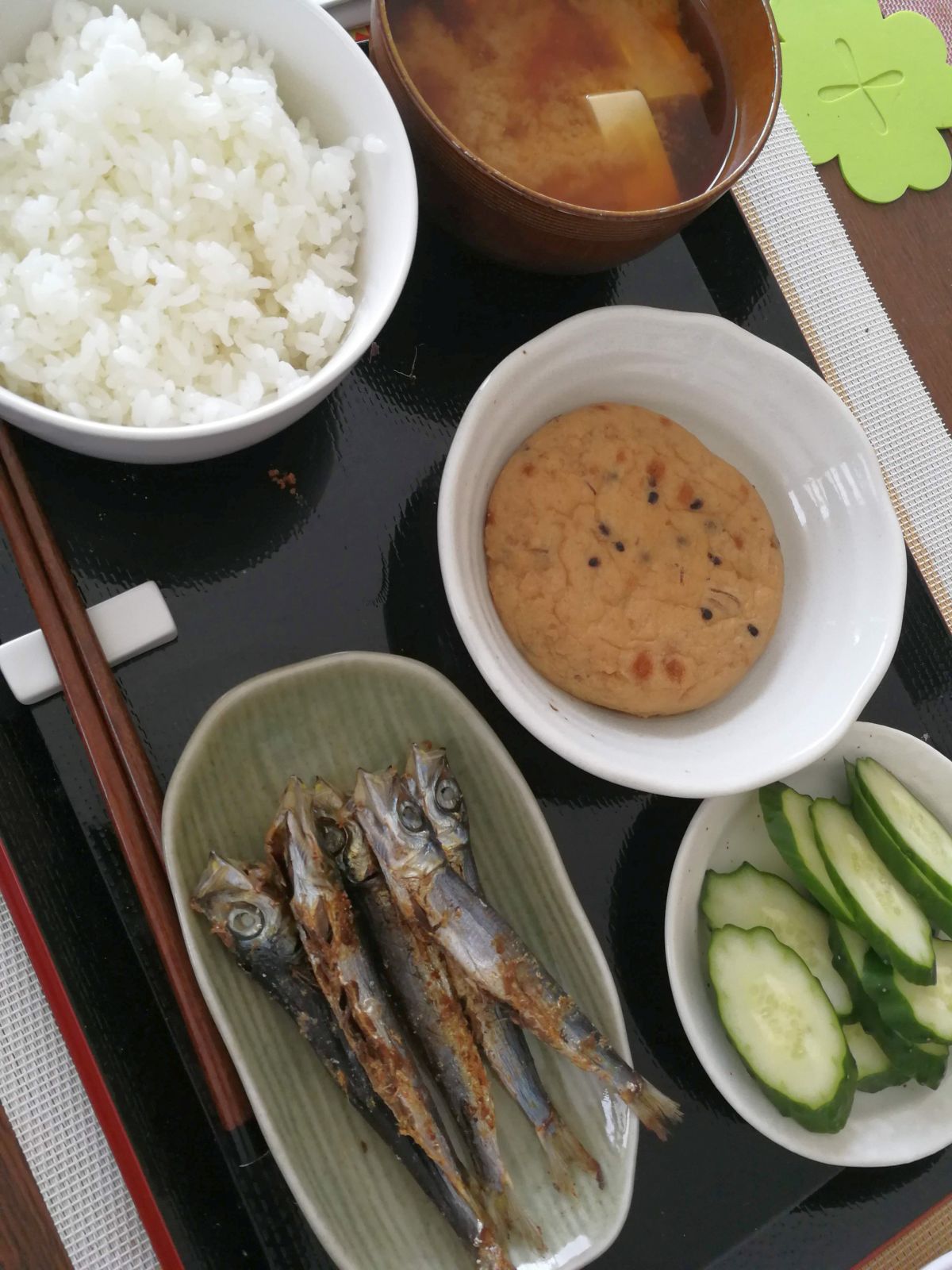 本日の朝食兼昼食