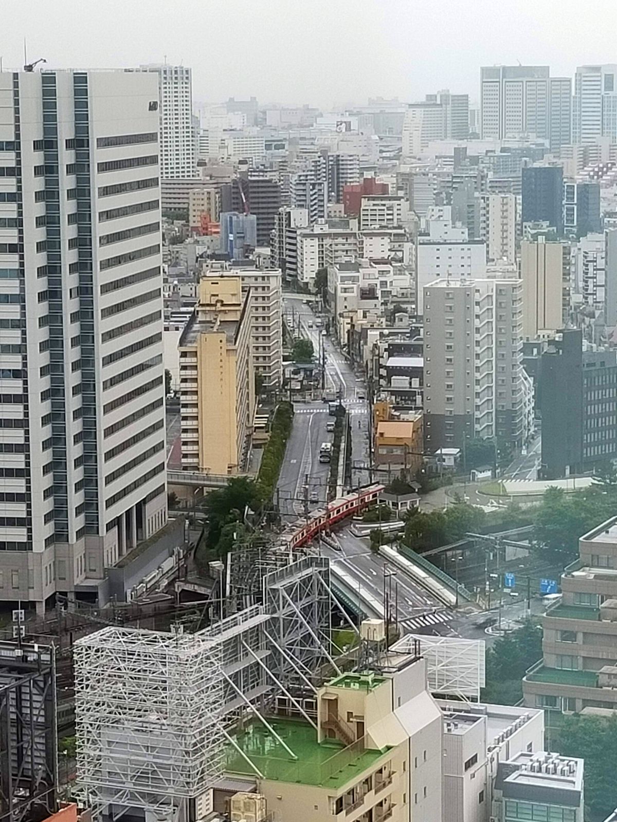 停車中の京急