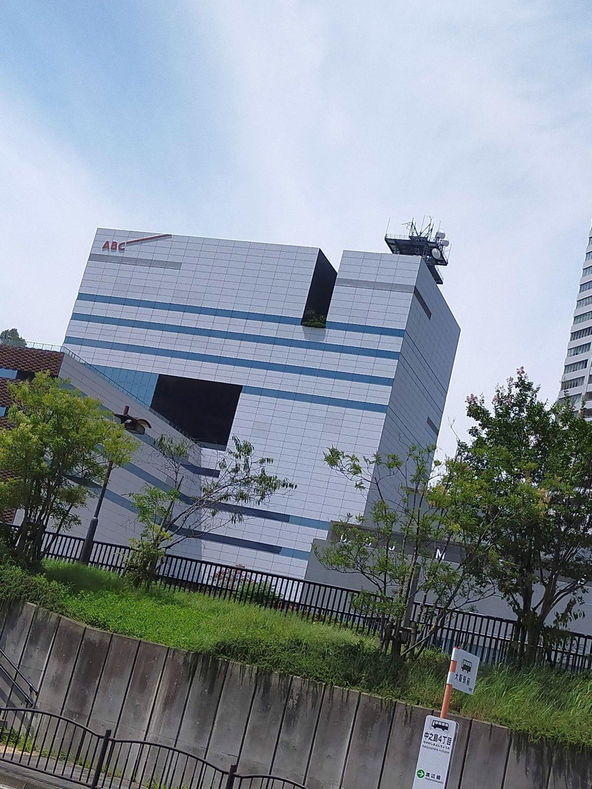 朝日放送社屋