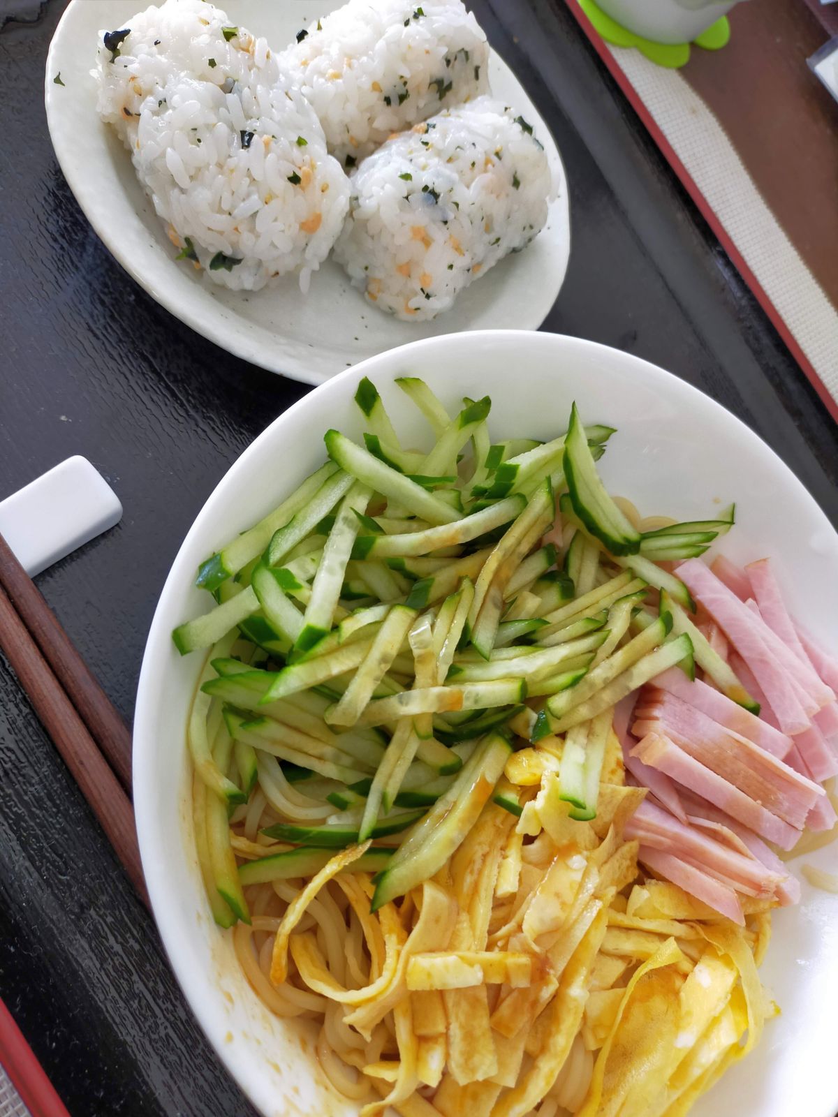 本日の朝食兼昼食