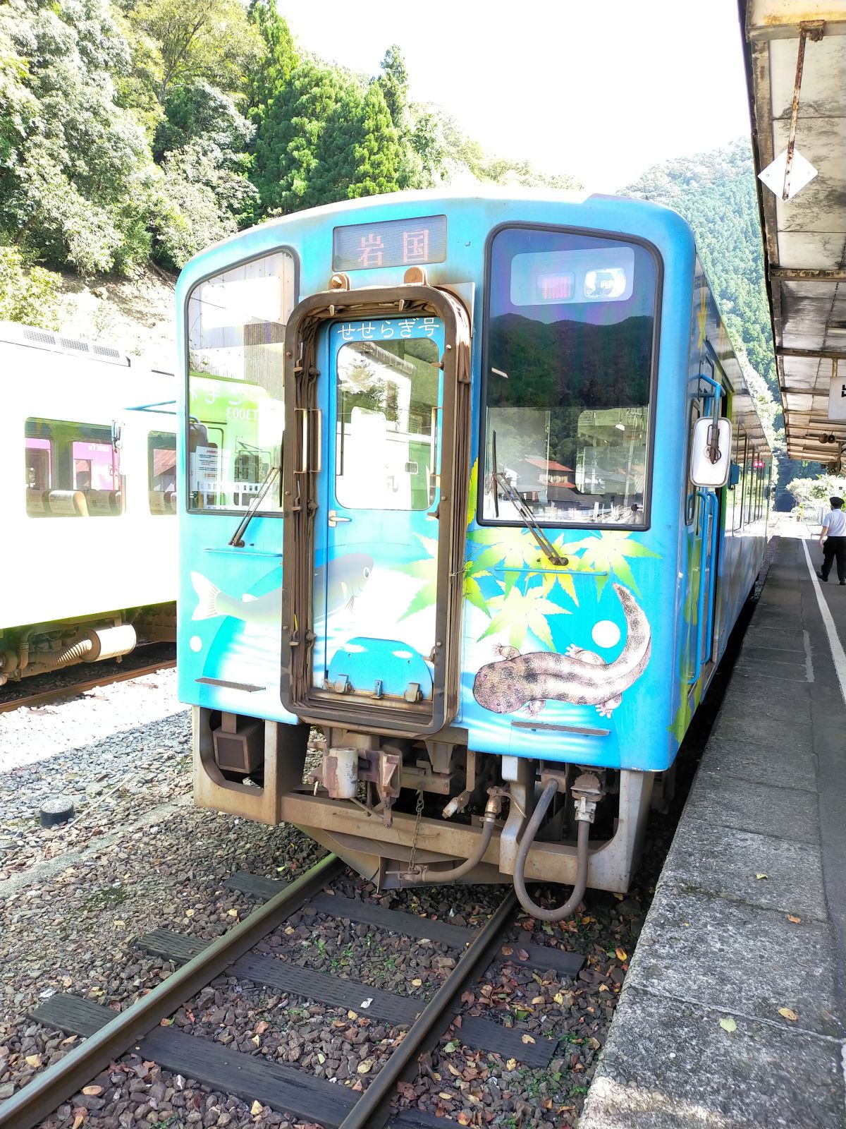 お戻り車両