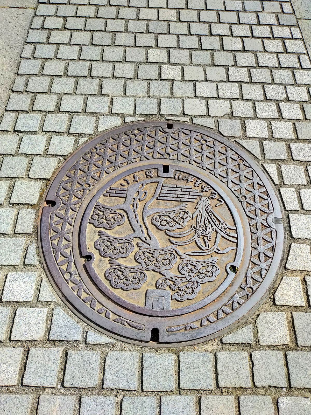 マンホールのデザイン