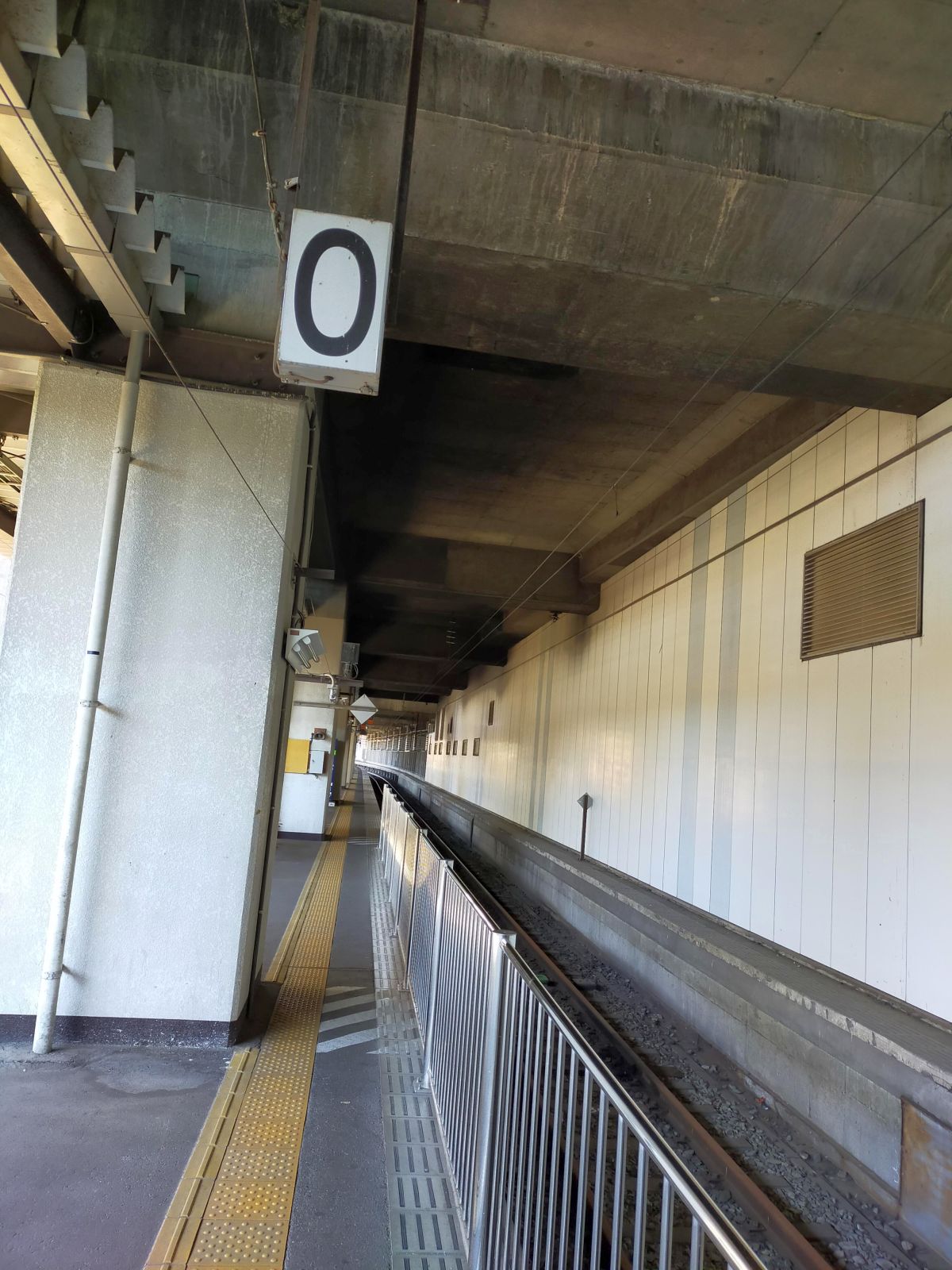 ０番線