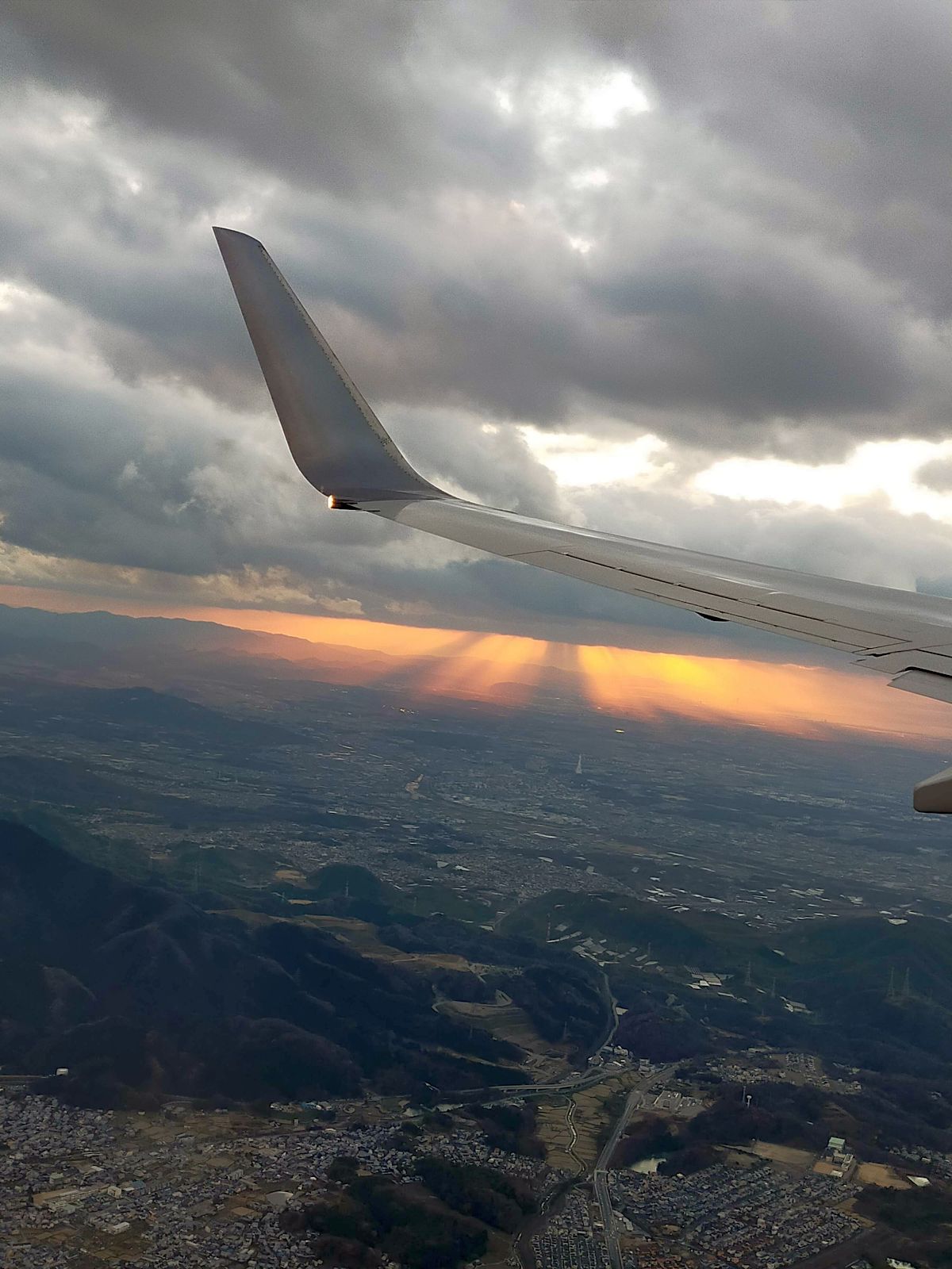 雲の上に太陽