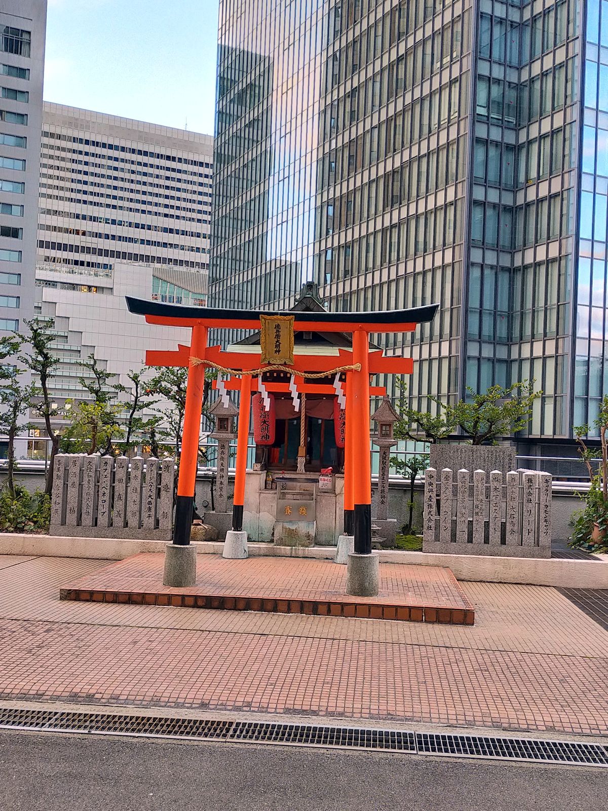 大阪駅前第１ビルの鳥居