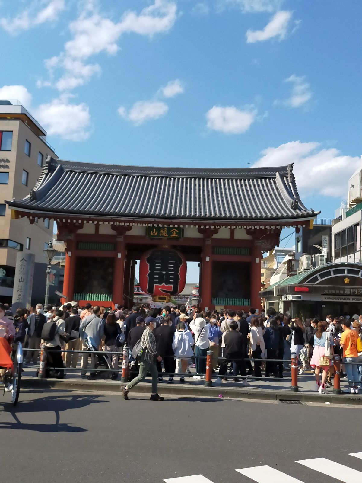 浅草寺の様子