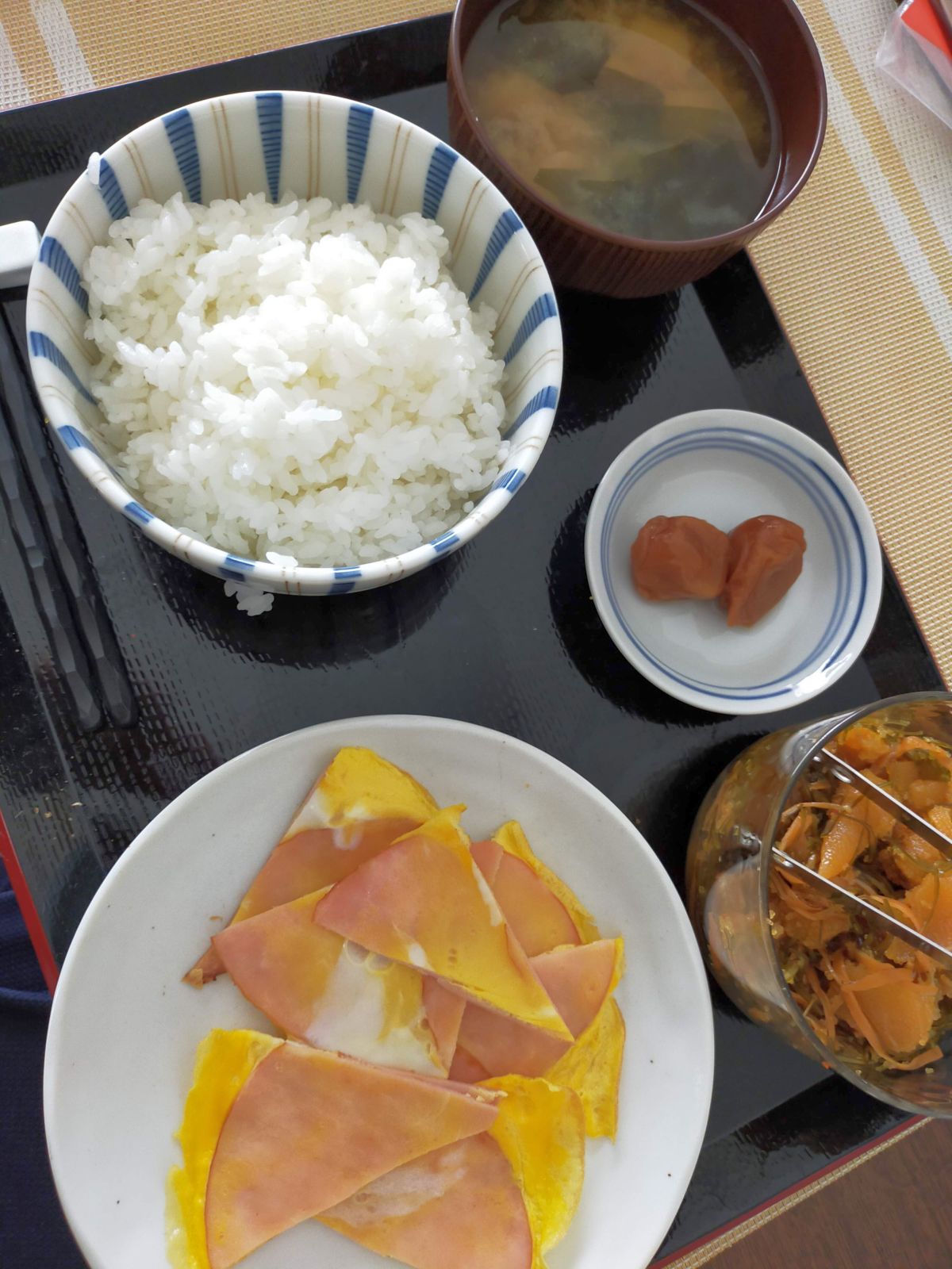 本日の朝食兼昼食