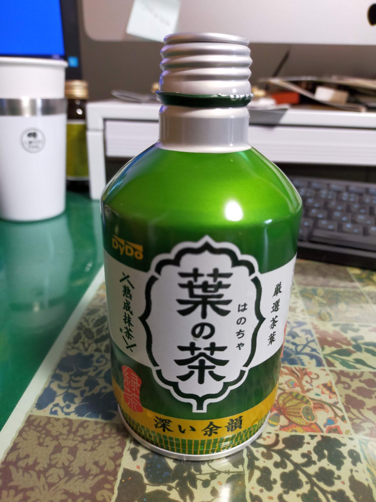 缶入りの緑茶