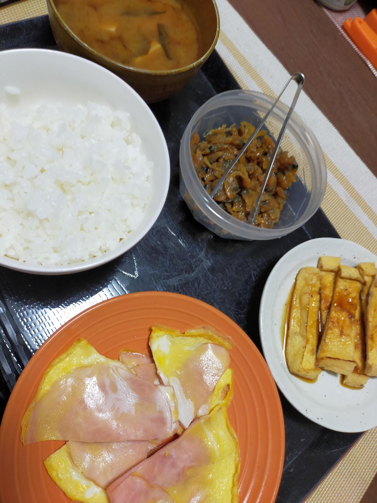 本日の朝食兼昼食