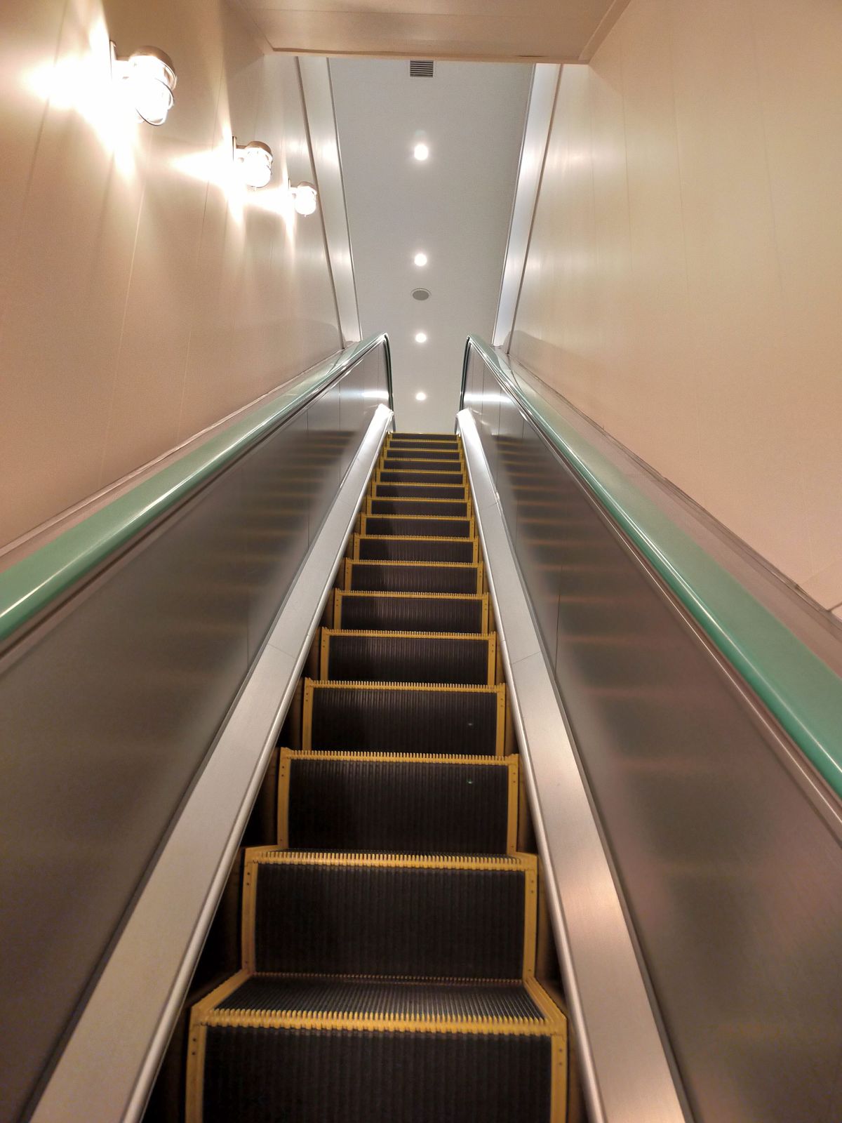 エスカレーター