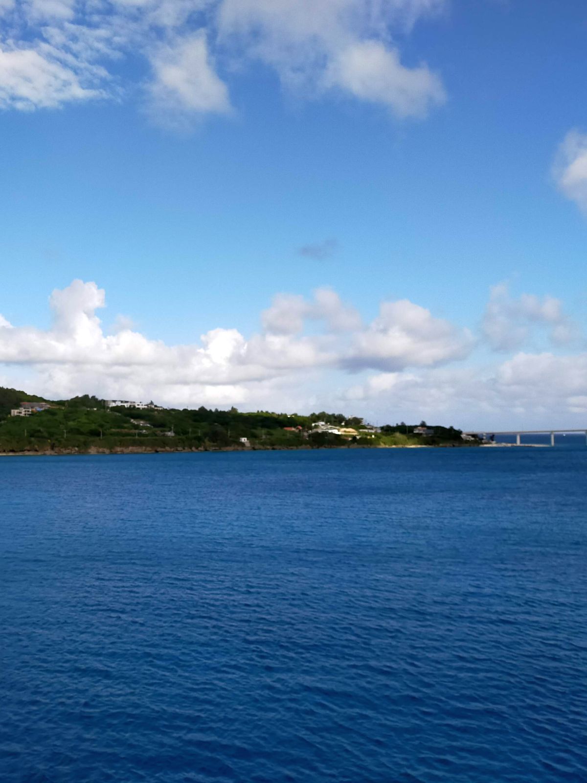 瀬底島方面
