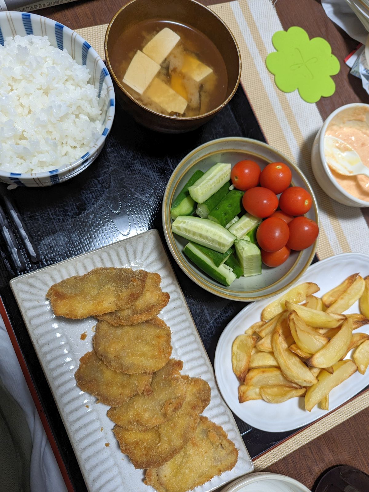 本日の朝食兼昼食兼夕食