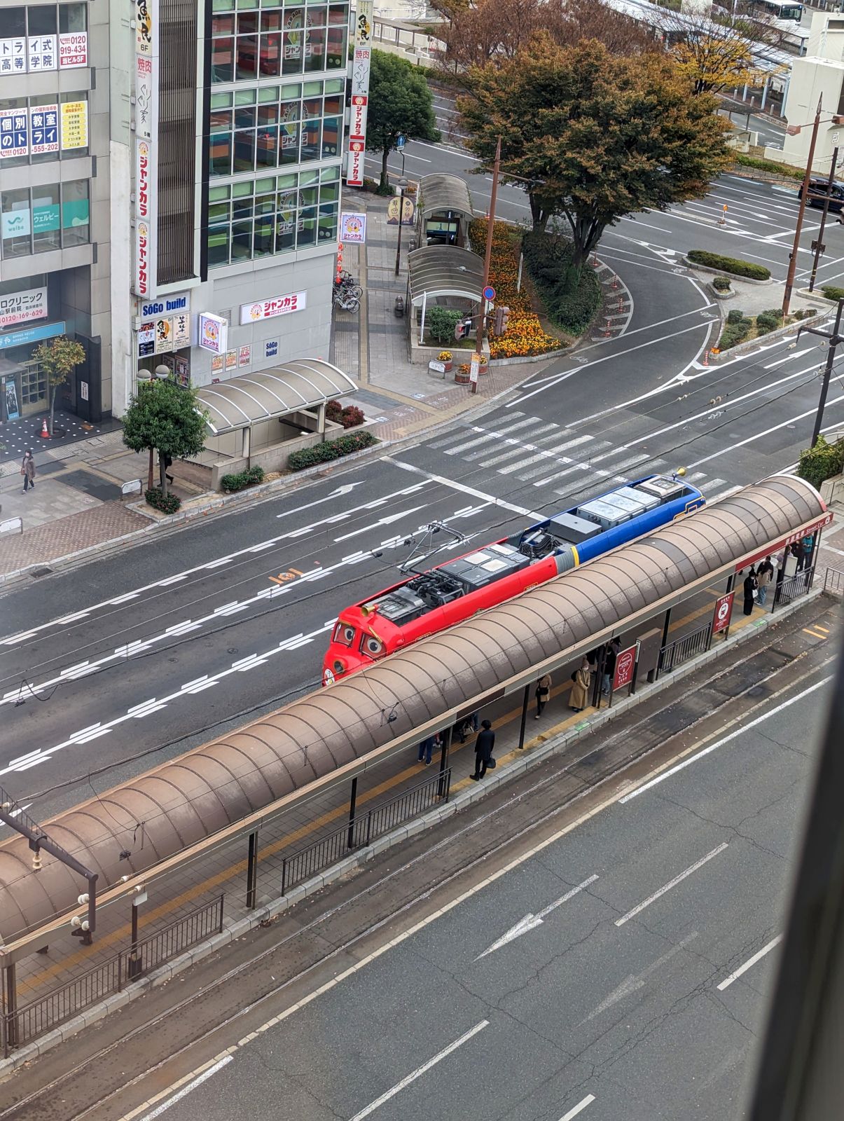 停車中の電車