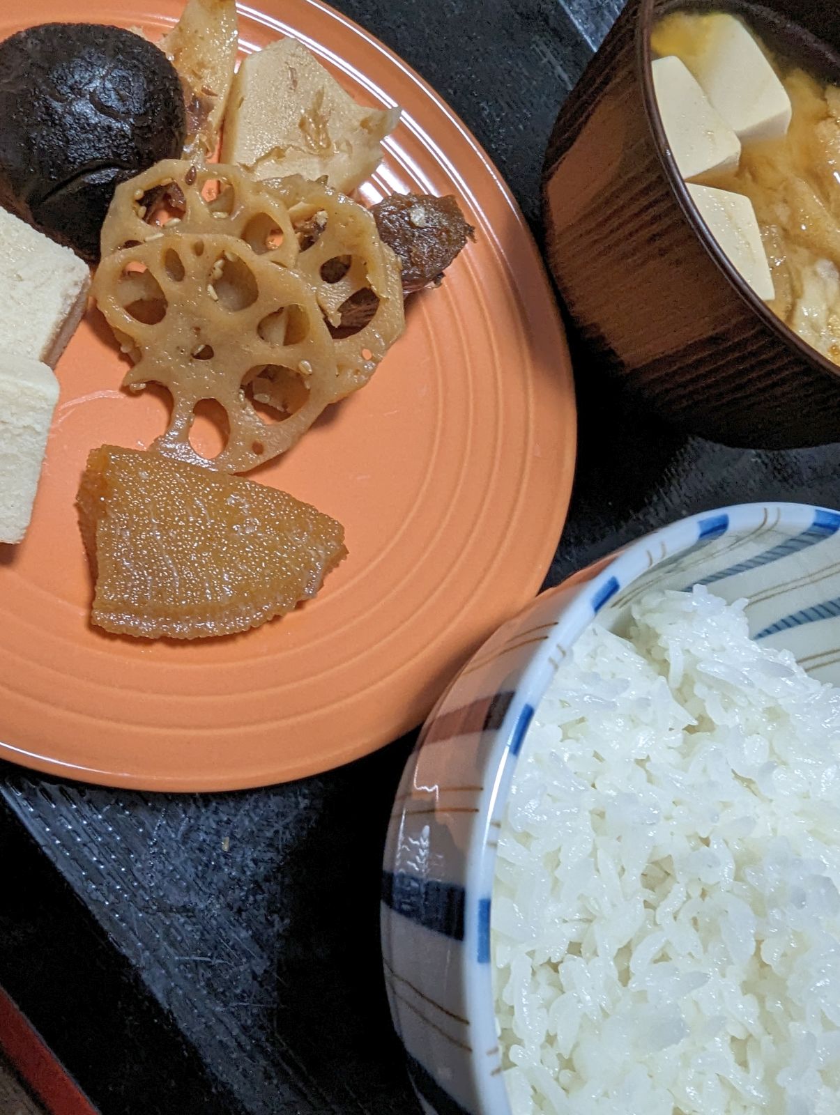 本日の朝食兼昼食