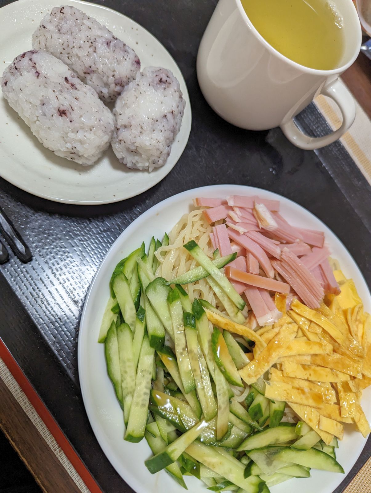 本日の朝食兼昼食