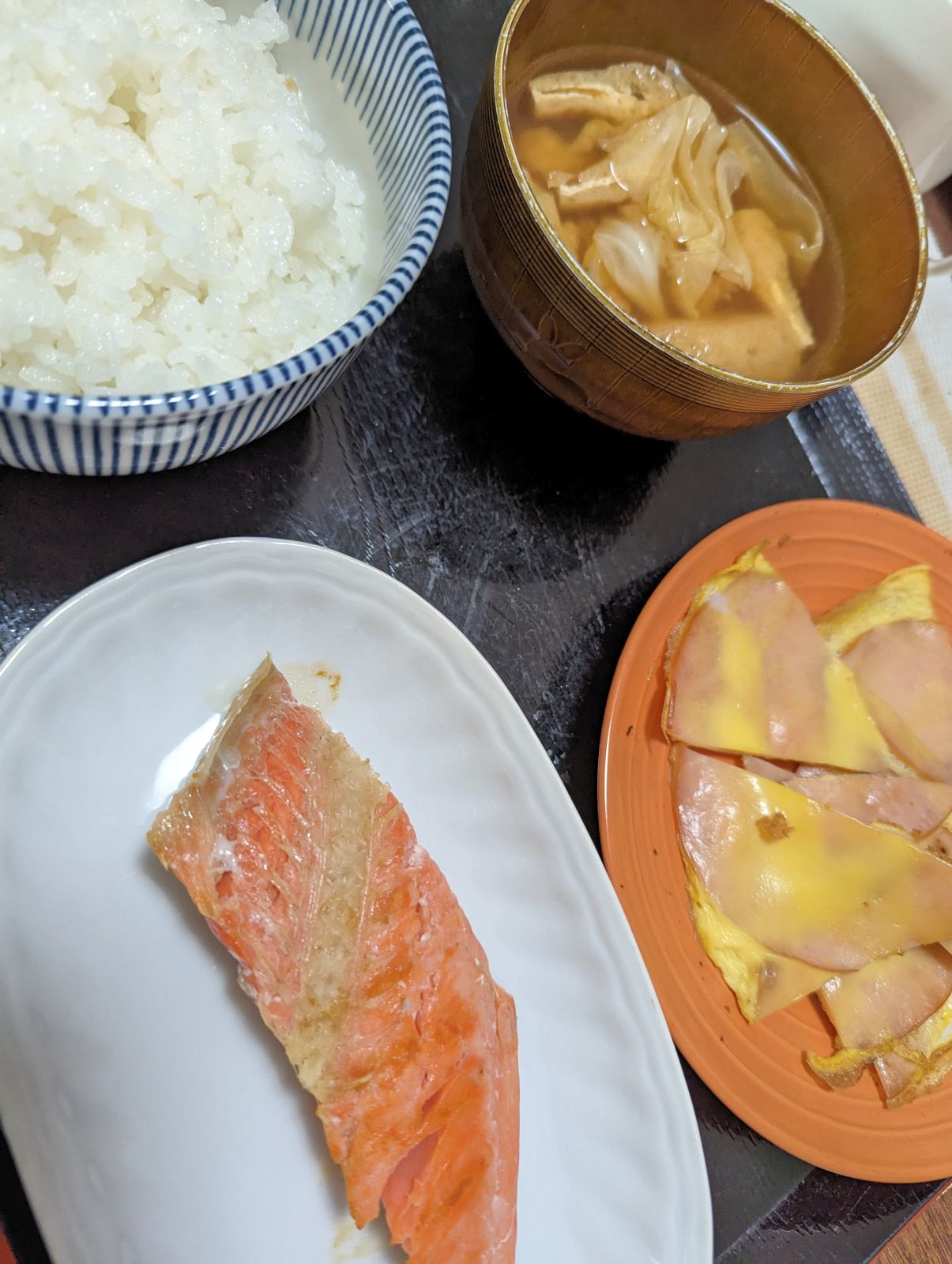 本日の朝食兼昼食