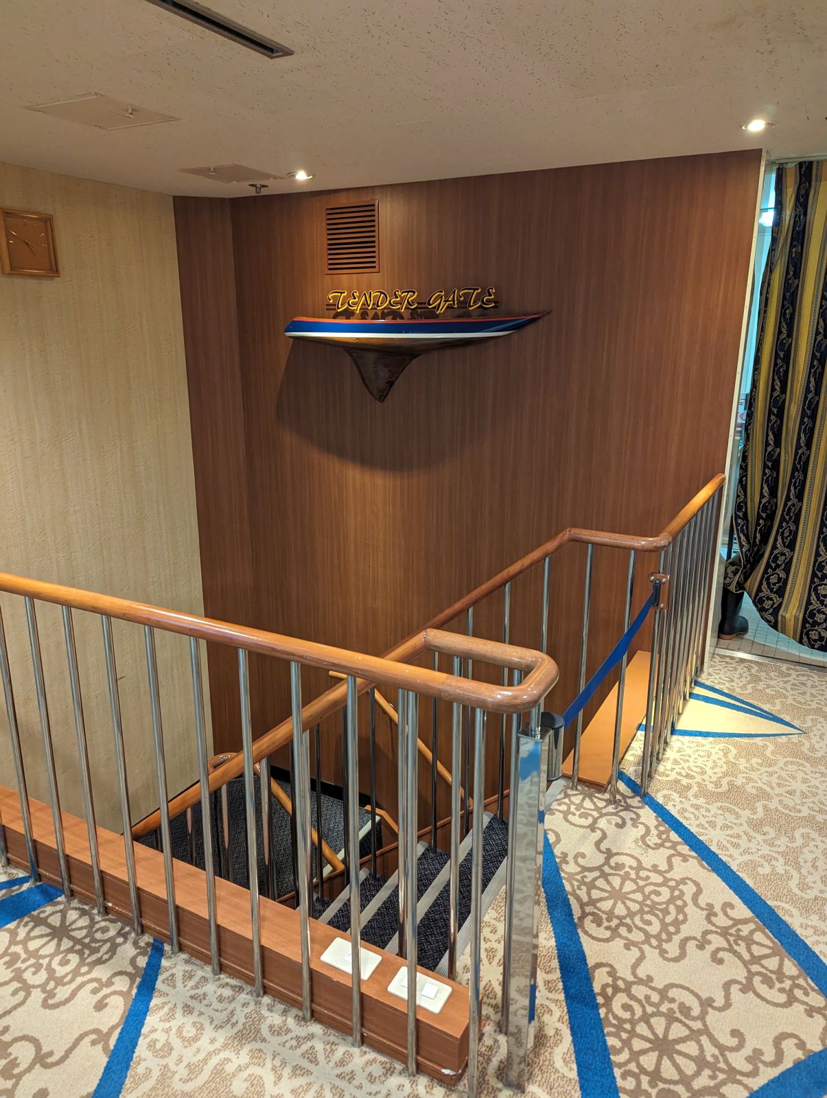 テンダーゲート