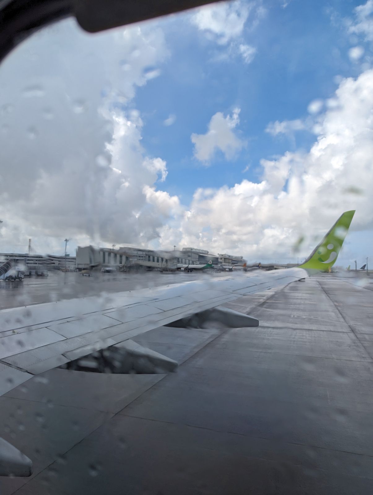 空港到着
