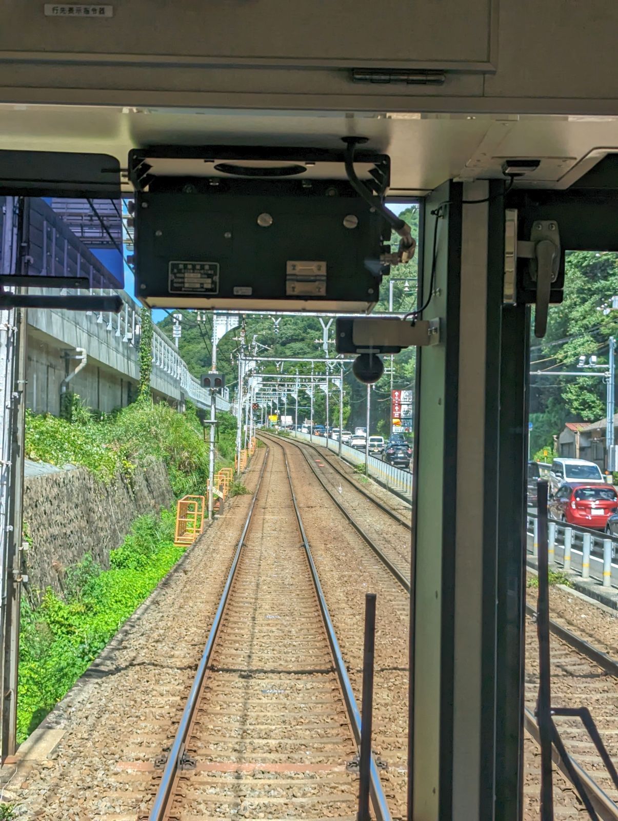 線路沿いの道路