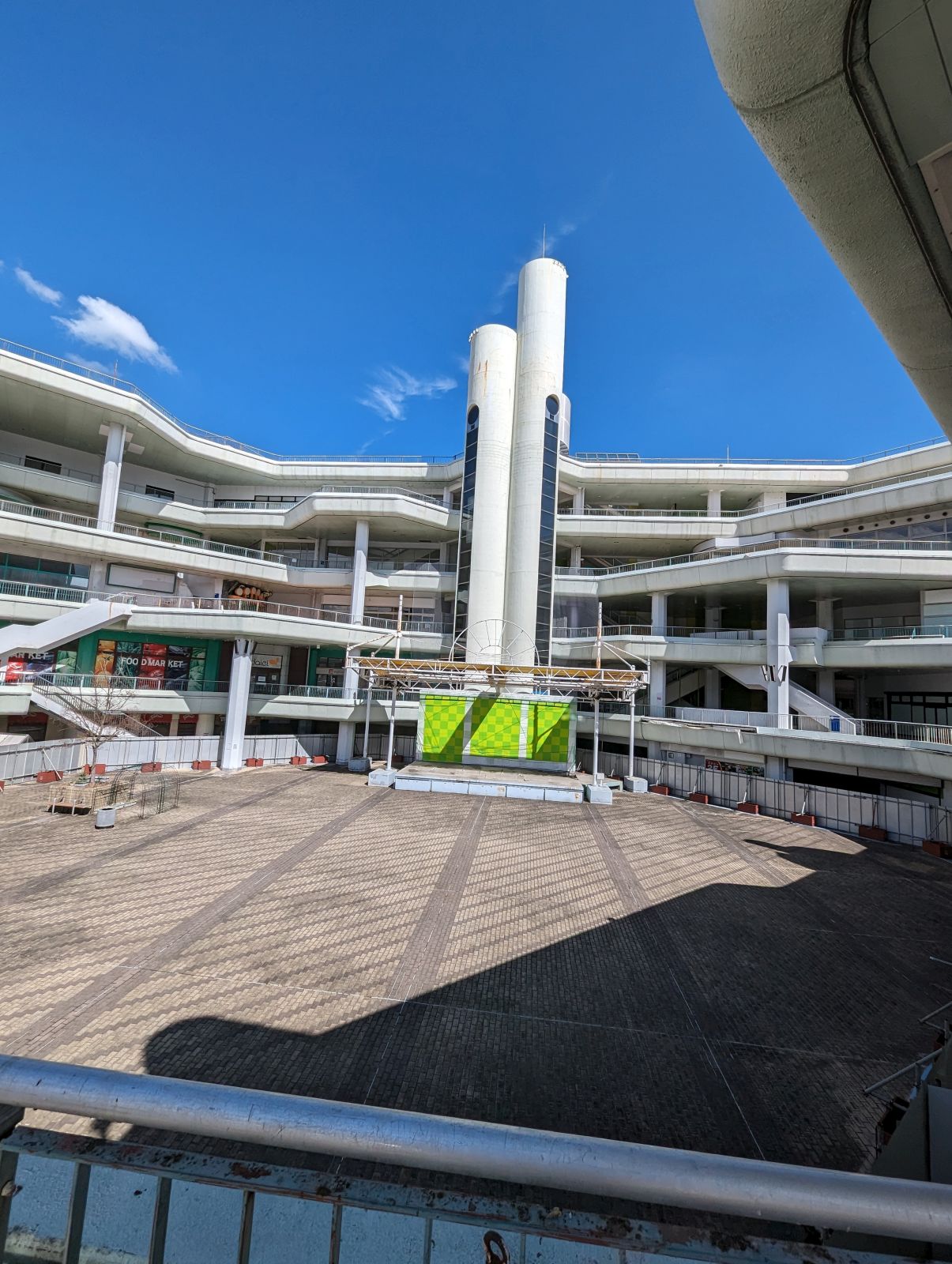 千里セルシーのステージ